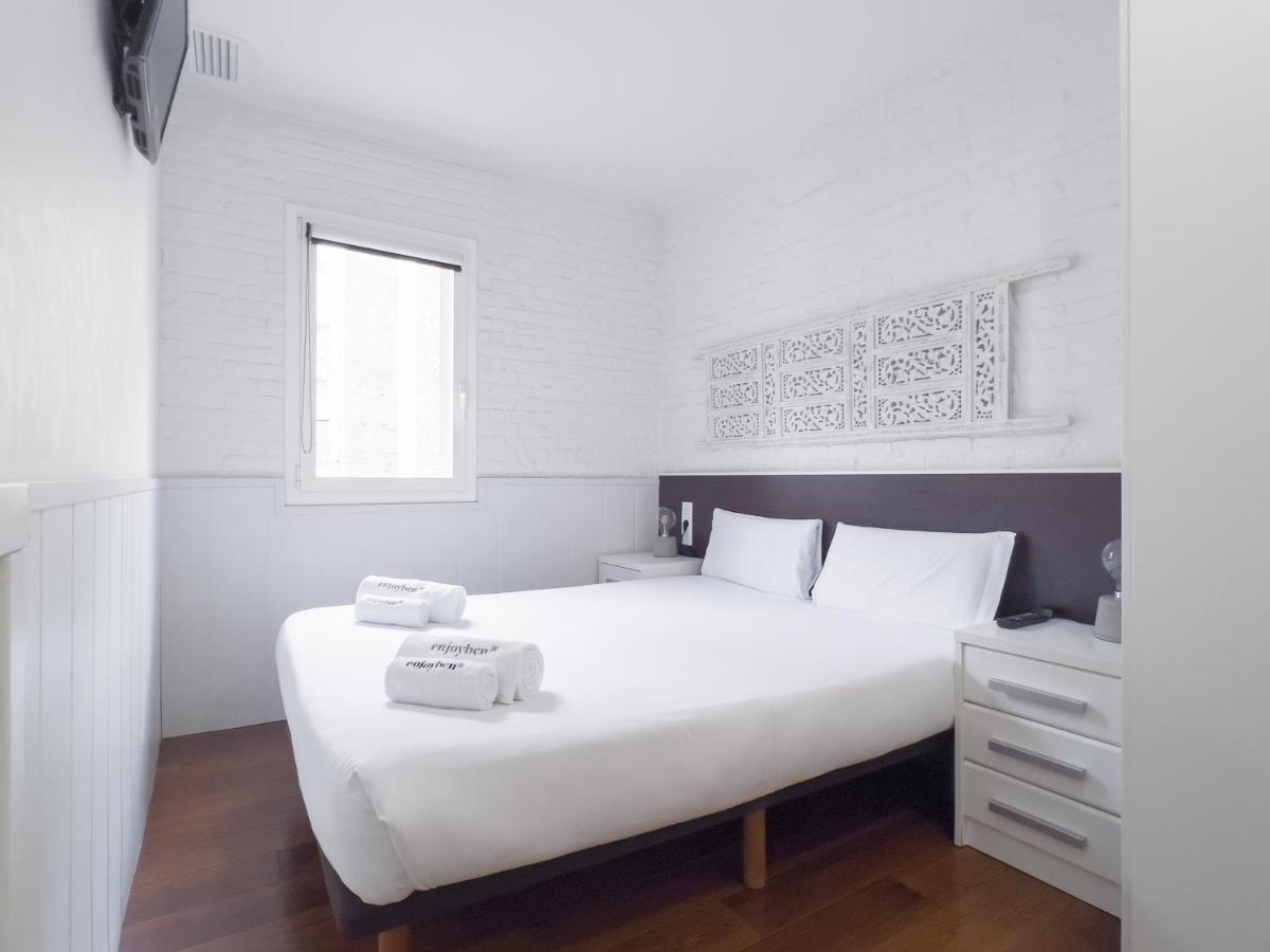 Enjoybcn Gaudi Apartments บาร์เซโลนา ภายนอก รูปภาพ