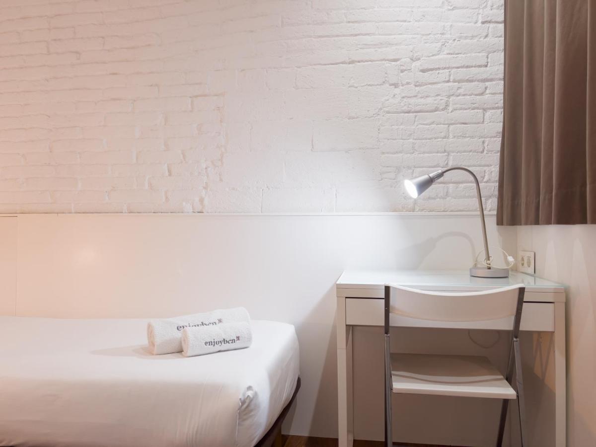 Enjoybcn Gaudi Apartments บาร์เซโลนา ภายนอก รูปภาพ
