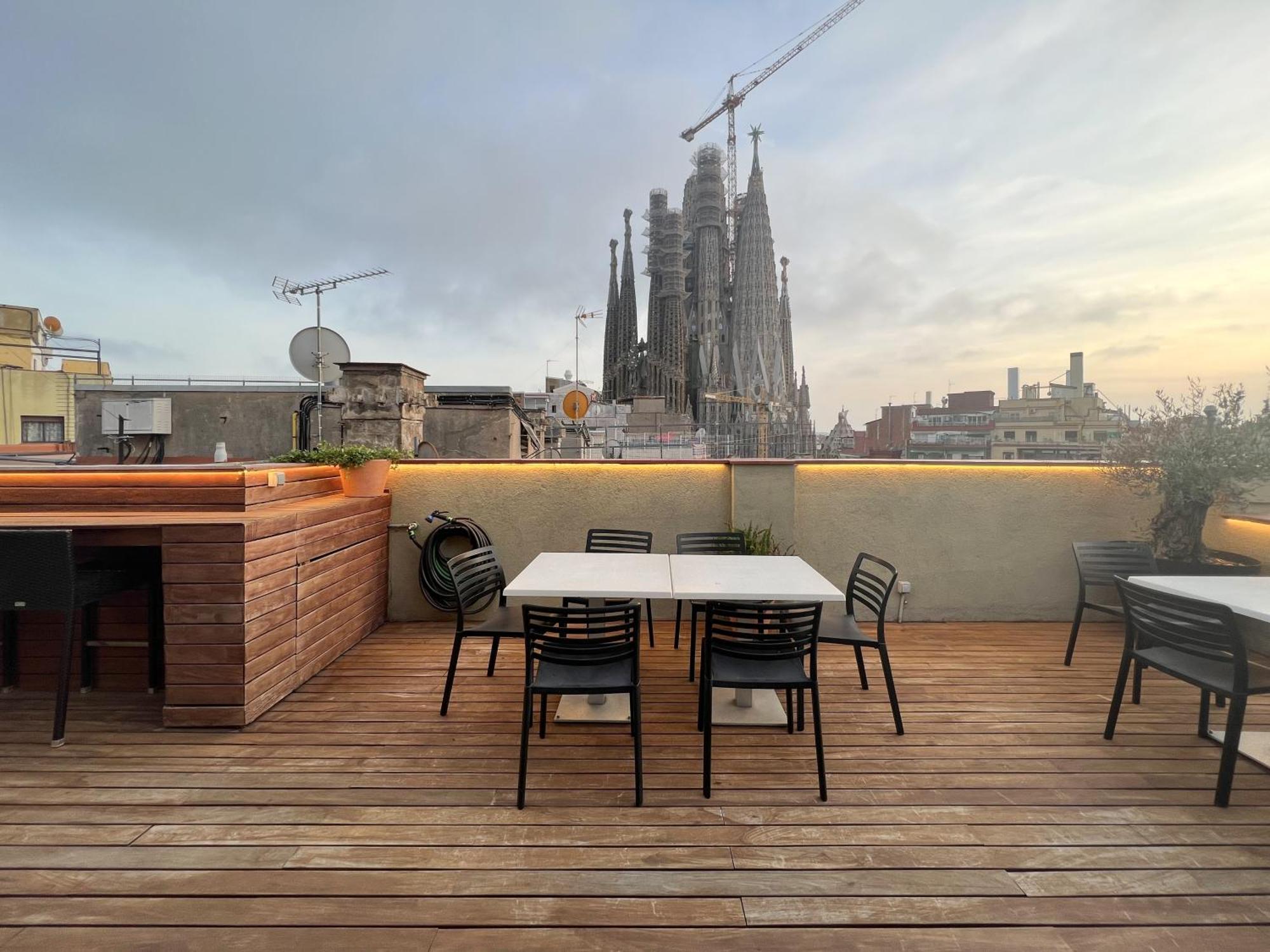 Enjoybcn Gaudi Apartments บาร์เซโลนา ภายนอก รูปภาพ